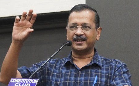 'Public not naive': Kejriwal alleges 'compromise' between BJP, Congress; asks why Gandhis not jailed