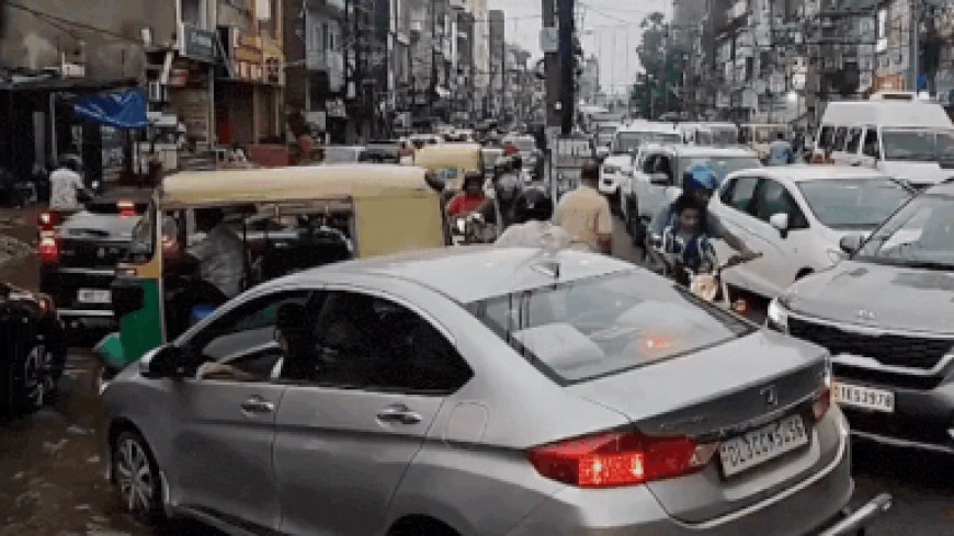 Watch: Rainfall brings Patna to standstill; waterlogging triggers traffic jams