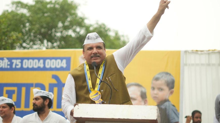 'Not a single school will be allowed to shut': AAP protests in Lucknow over govt school closures; demands policy rollback