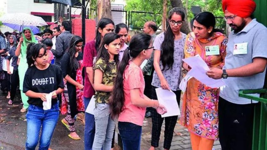 SC says evaluate NEET booklets manually