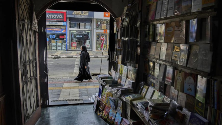 J&K: Omar government slams LG over book ban