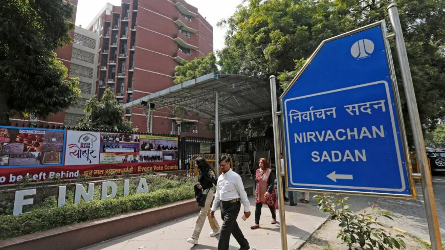 No declaration on oath? Then apologise: EC official to Rahul