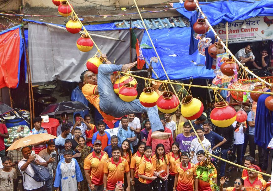 2 die, 95 injured during Mum dahi handi festivities