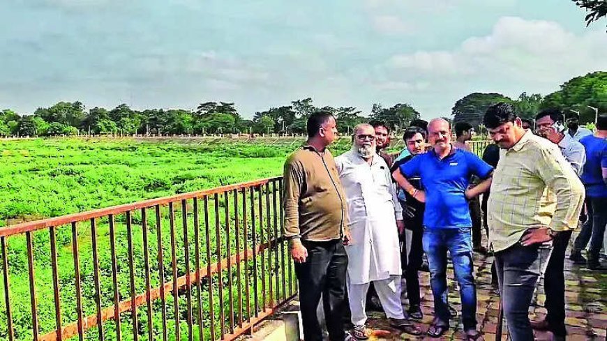 On walk, ex-Cong councillor in Gujarat stabbed to death