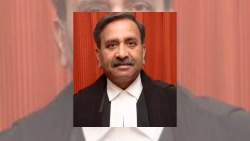 Was approached to favour a party: Tribunal judge opts out of insolvency case, shows message received on phone