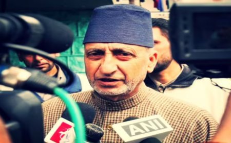 Pro-talks Kashmiri separatist Abdul Gani Bhat dies at 89