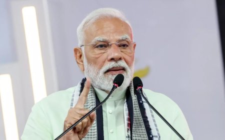 PM Modi asks top bureaucrats to resolve issues plaguing infra projects, not wait for review at his level