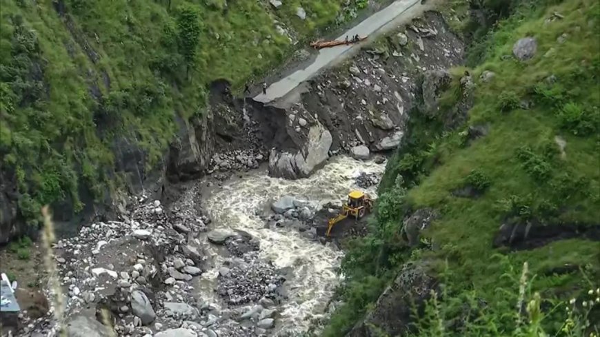 Army roped in to restore road connectivity in Ramban, Doda