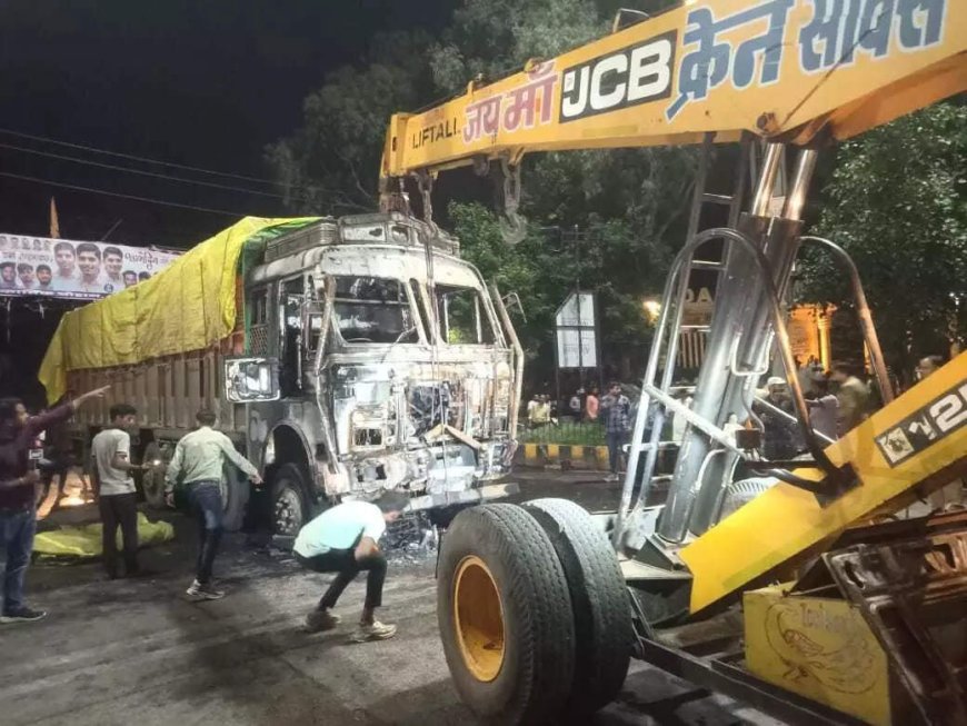 Truck runs over people in Indore, set ablaze by mob; 2 dead, several injured