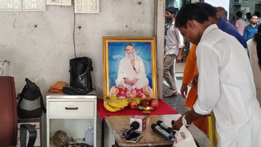 'Aarti for Asaram Bapu': Surat hospital staff caught worshipping convicted rapist; probe ordered after viral video