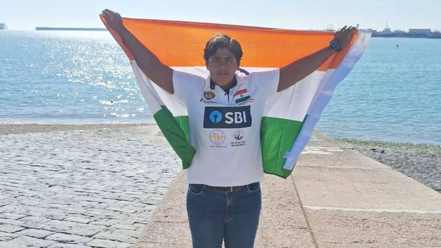Jiya 1st autistic female to swim across Catalina Channel in US