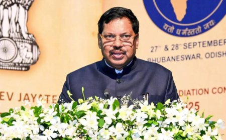 Lawyer tries to hurl shoe at CJI in court; suspended