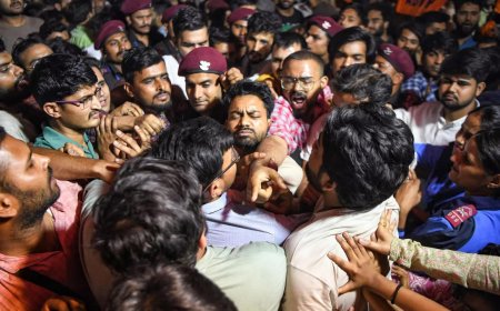 JNU: Delhi police detains 28 students, including JNUSU president; protest turns confrontational