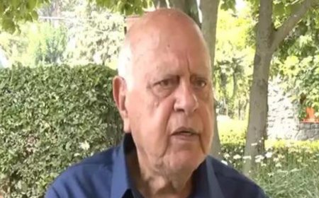 Peeved at ill-treatment, Congress skips Farooq’s meet