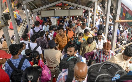 From rushing trains to crowd control, Railways uses real-time map to manage Chhath rush