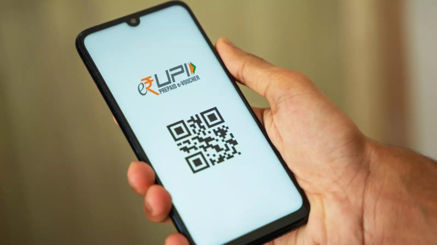 UPI payment fails, passenger forced to barter watch for samosa to catch train