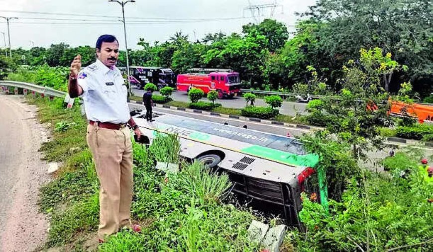 Day after Kurnool mishap, electric bus overturns near Hyderabad; no casualty