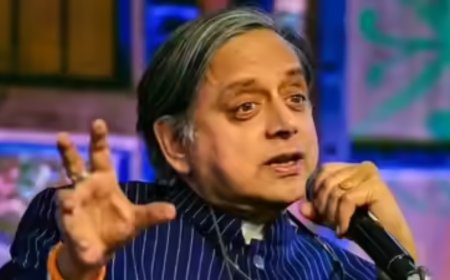 Tharoor praises Advani, Congress says 'he speaks for himself'