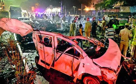 Red Fort blast stirs old wounds as Delhi recalls its darkest moments