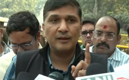 Delhi blast: 'Sympathy has no value if government can't provide ambulance,' says AAP's Saurabh Bharadwaj after meeting injured victims at hospital