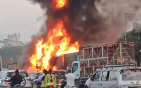 Pune road accident: Truck rams multiple vehicles; six dead, several injured