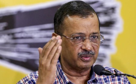 Kejriwal demands centre to remove 18% GST on air purifiers