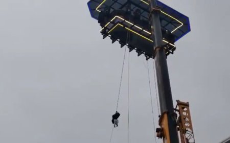 Tourists stuck 120ft up in air: Sky dining goes wrong in Kerala; rescue under way - video