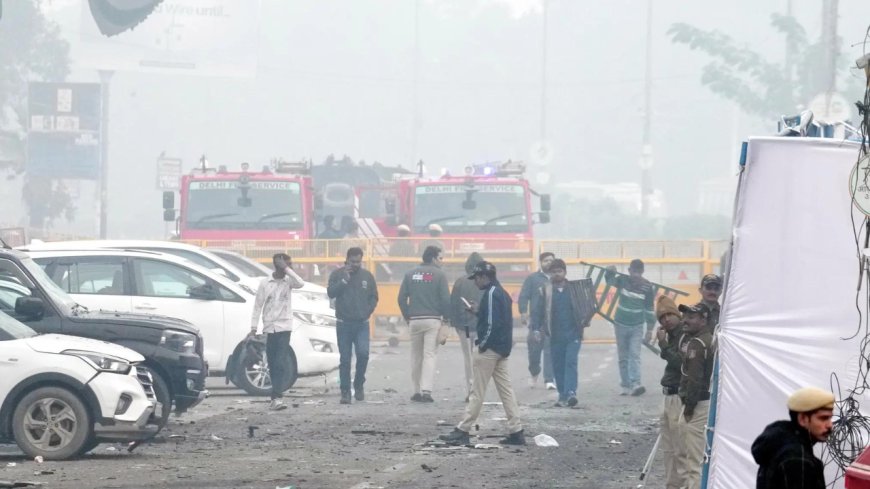 Red Fort blast: Police searches Delhi hotels night long; detains 4 suspects — Top development