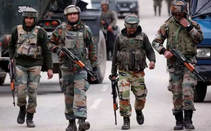 Northern Commander reviews Jammu security: Army strengthens counter-terror grid; stresses vigilance