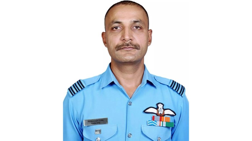 Pak Defence Minister Asif condoles Indian pilot's death in Dubai Air Show crash