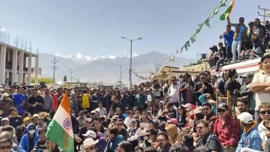 Police fired on Leh protesters without orders, Congress tells probe panel