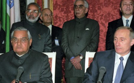 Moscow callback: When Modi first met Putin; photos from 2001 go viral ahead of Russian leader's India visit
