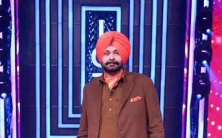 'Rs 500-crore suitcase for CM chair': Sidhu's wife claims pay-to-play in Punjab Congress; hints  ex cricketer may switch parties