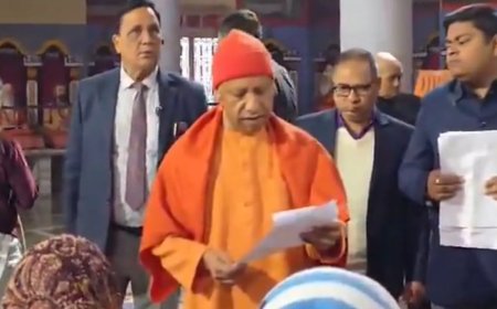 Janata Darshan: Yogi Adityanath listens to grievances from 250 people, orders action against fraudsters