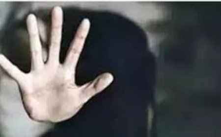 Hot oil poured on woman for resisting molestation