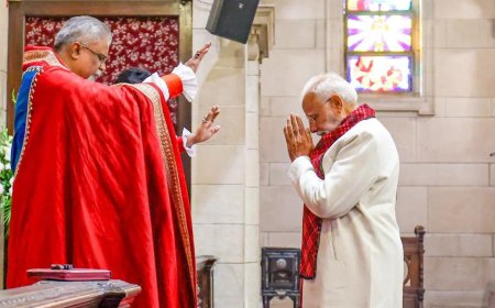 Prayers &amp; a message as PM Modi joins Christmas service