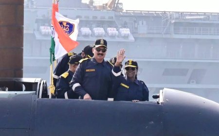 President onboard INS Vaghsheer: Droupadi Murmu takes submarine sortie at Karwar naval base - see pics