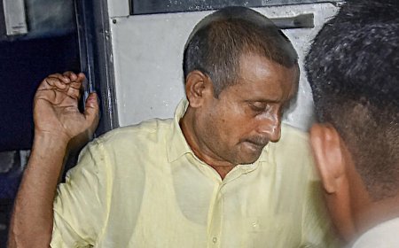 Unnao rape case: SC stays Delhi HC order granting bail to Kuldeep Sengar; ex-BJP MLA to remain in jail