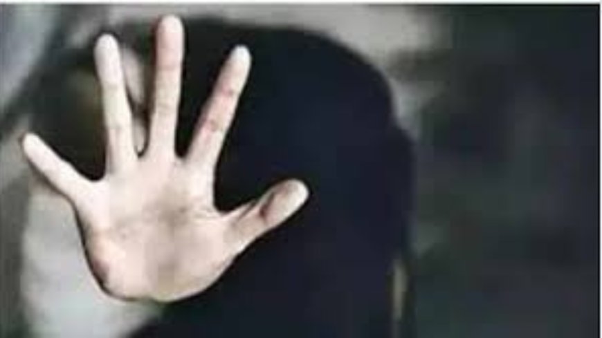 Hot oil poured on woman for resisting molestation