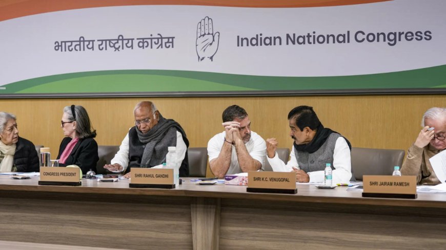 CWC meet: Congress leaders huddle up in Delhi; Siddaramaiah, DKS and Tharoor in attendance