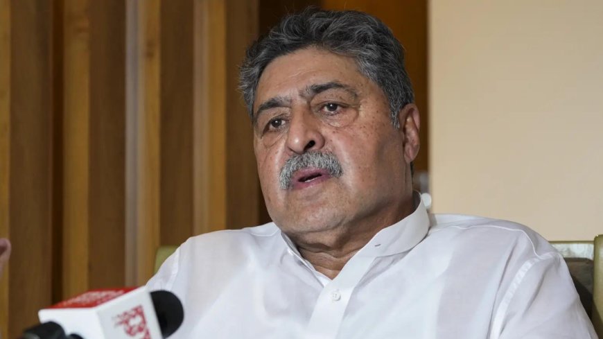 J&amp;K: Bilal Lone backs Mirwaiz, terms X bio barbs as ‘dishonest, dangerous'