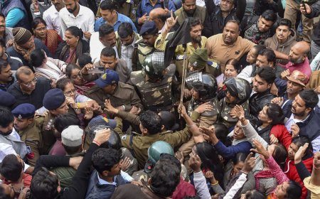 BJP and Congress clash over Indore tragedy, oppn netas detained