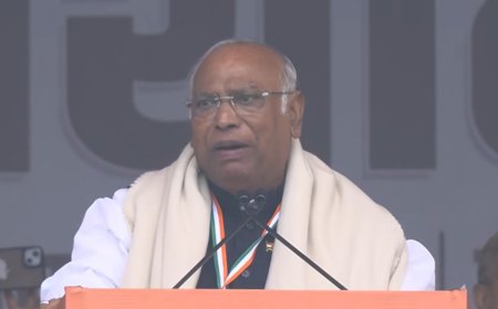 'Mogambo khush hua': Kharge likens Trump's actions to Hitler, Mussolini; takes shot at PM Modi