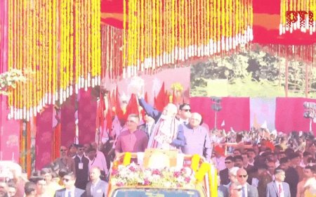Damroo in hand, 108 horses in procession: PM Modi takes part in ‘Shaurya Yatra’ at Somnath; offers puja