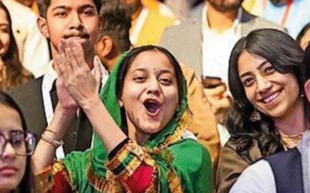 It's your duty to end 'slave mindset', PM tells Gen Z