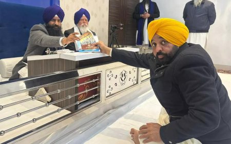 CM Bhagwant Mann appears before Akal Takht Sahib Secretariat for clarification on 'Golak' comment