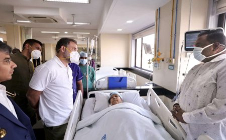 Indore water contamination: Rahul Gandhi visits families of deceased