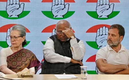 Don't air internal issues in public: Congress warns Punjab leaders; no 'group activity' to be tolerated