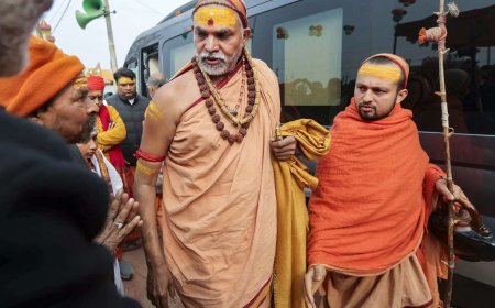 'Leaving with heavy heart': Swami Avimuktshwaranad ends sit-in protest at Magh Mela; Akhilesh says BJP 'blinded by power'