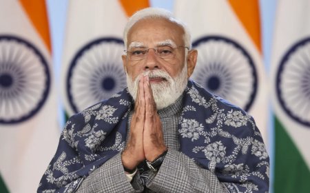 'Forever inspire his fellow countrymen': PM Modi remembers Mahatma Gandhi on his death anniversary